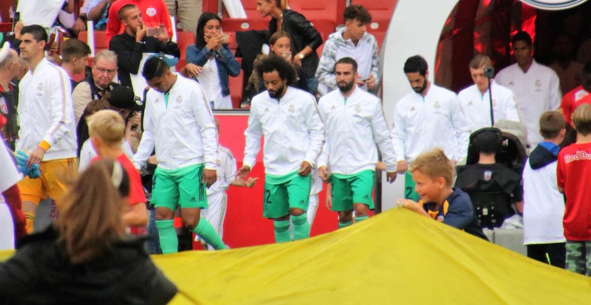 库尔图瓦复出在即：欧冠半决赛能等来这位巨人吗？